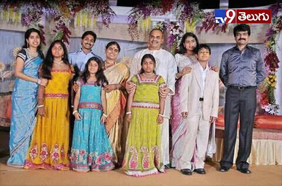 నాటి జ్ఞాపకాల్లో నేను…’జగన్’ అరుదైన ఫోటోలు