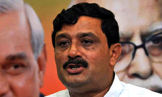 మేనల్లుడి కోసమే వెళ్తున్న మమత