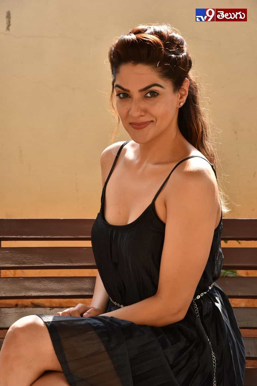 ‘సాక్షి చౌదరి’ న్యూ ఫొటోస్