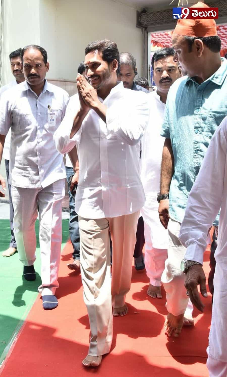 కడప లో దర్గా ను దర్శించిన నూతన సీఎం ‘వైస్.జగన్ ఫొటోస్’