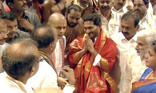 బీజేపీ విజయోత్సవ ర్యాలీపై బాంబు దాడులు..