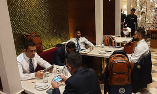 ఆఫ్టర్ రిటైర్మెంట్.. ధోని ఓ పెయింటర్!