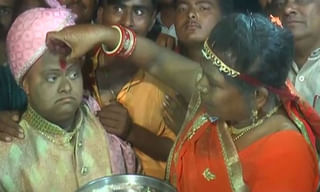 కమల్‌హాసన్‌ నాలుక కత్తిరించాల్సిందే…