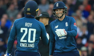 అమ్మాయితో సహజీవనం తప్పా..?: అథ్లెట్ ద్యుతి చంద్