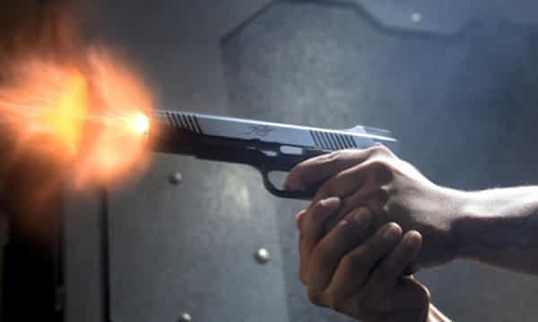 GUN FIRE: అమెరికాలో కాల్పుల కలకలం.. ప్రమాదంలో ముగ్గురు మృతి.. మరికొందరికి గాయాలు..