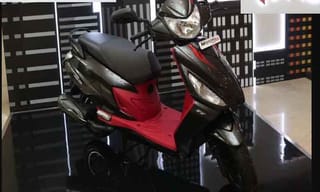 తిరుమల లోయలో పడ్డ బస్సు.. తప్పిన పెను ప్రమాదం