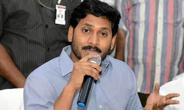 హోదానే మన ఎజెండా.. దాని కోసమే పోరాడండి: ఎంపీలకు జగన్ దిశానిర్దేశం