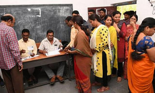 షోపియాన్ జిల్లాలో కొనసాగుతున్న ఎన్‌కౌంటర్