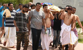 ఎన్నికలు ముగియగానే పెరిగిన పెట్రోల్, డీజిల్ ధరలు