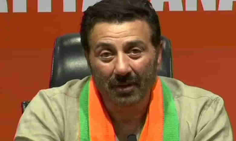 బాలాకోట్ దాడులా? ఏమిటవి.! - సన్నీ డియోల్