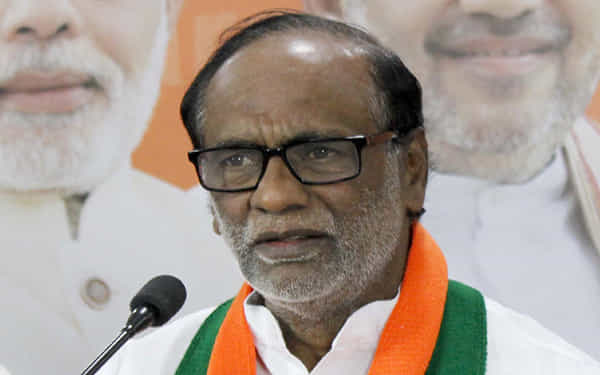 ఇన్నాళ్లకా క్యాబినెట్ భేటీ: లక్ష్మణ్ ఫైర్