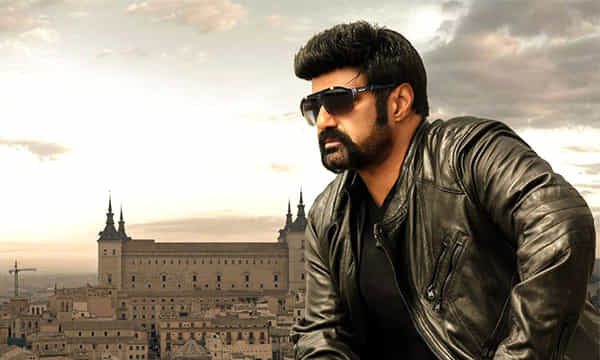 రూలర్ సినిమాకి హీరోయిన్ హ్యాండ్.. టైంకి రిలీజ్ అవుతుందా..?