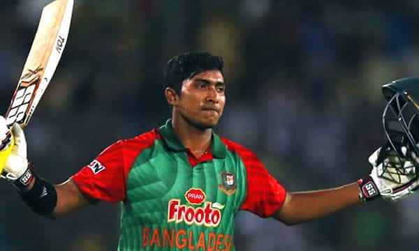 బాప్రే! ట్వీట్ల కాపీ మాస్టర్ సౌమ్య సర్కార్..