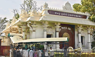 మరోసారి నోటికి పనిచెప్పిన రాజన్న.. పార్టీలో తర్జనభర్జన..?