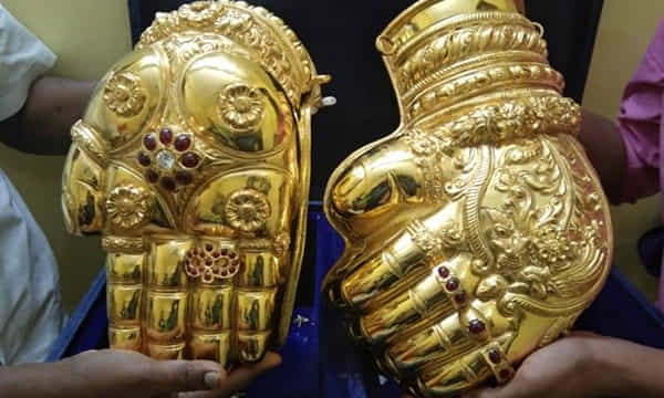 శ్రీవారికి మరో భారీ కానుక