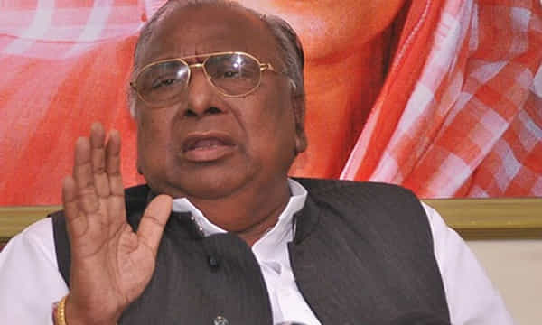 గవర్నర్ను మార్చాలంటూ వీహెచ్ డిమాండ్!