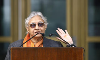 “వాయు” తుఫాన్ ఎఫెక్ట్.. రైళ్లు, విమాన సర్వీసులు రద్దు