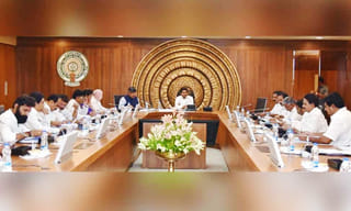 అభివృద్ది సాధించిన జడ్పీలకు 10 కోట్ల నజరానా: కేసీఆర్