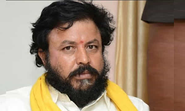 తీరు మారని చింతమనేని.. పోలీసులకు రైతుల ఫిర్యాదు..!