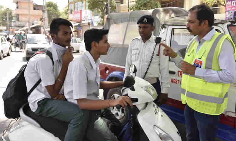 పిల్లలకు బండి ఇస్తే.. మీరు ఇక జైలుకే!