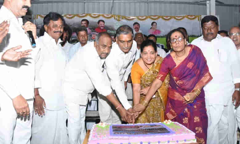 కాళేశ్వరం సంబురాల్లో హరీష్ రావు..!