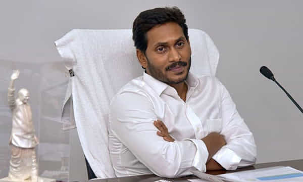 రైతులకు అండగా మేం: జగన్