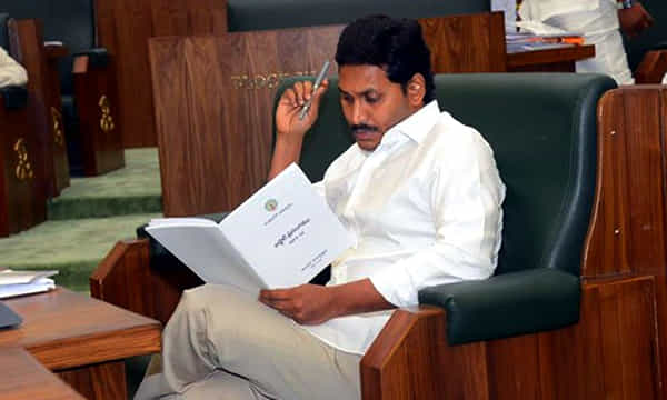 జగన్ కేబినెట్లో కొత్త ముఖాలు.. వారెవరు..?