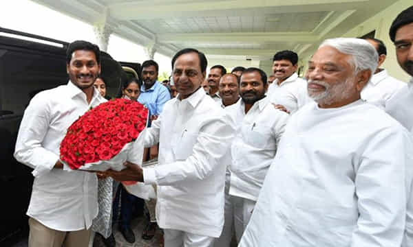 రేపటి ముఖ్యమంత్రుల భేటీపై సర్వత్రా ఆసక్తి