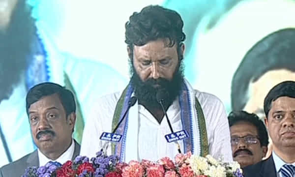 ప్రమాణ స్వీకారం చేసిన కొడాలి నాని..