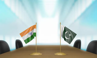 జమ్మూకశ్మీర్‌లో రోడ్డుప్రమాదం… 12 మందికి గాయాలు