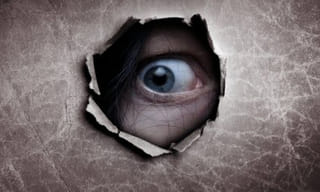 ఉద్యోగం కోసం దుబాయ్ వెళితే..