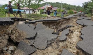 వేటకొడవళ్లతో నరికి చంపారు..