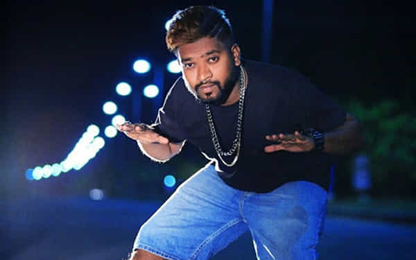 డోంట్ రైడ్ ర్యూడ్ అనే సాంగ్తో.. అదరగొట్టేశాడు..!
