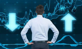 భక్తులకు చేదు వార్త.. గుళ్లో దర్శనం దక్కినప్పటికీ.. వాటికి మాత్రం చెక్?