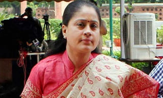 సోదరులు చనిపోయారని ఇంకా దిలీప్‌ కుమార్‌కి తెలీదట