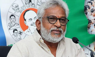 విజయవాడ చేరుకున్న కేసీఆర్..వైసీపీ నేతల సాదర స్వాగతం