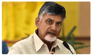 హైదరాబాద్‌లో మరో దారుణం.. యువతి గొంతుకోసిన ప్రేమికుడు