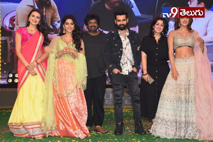 ‘ఇస్మార్ట్ శంకర్’ ప్రీ రిలీజ్ ఈవెంట్ లొ బోనాలు….