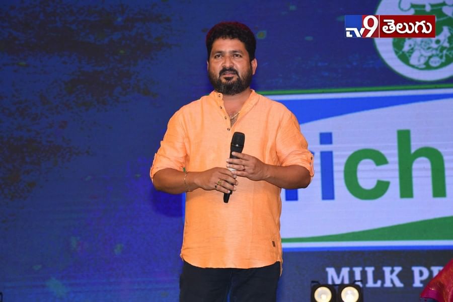 ‘ఇస్మార్ట్ శంకర్’ ప్రీ రిలీజ్ ఈవెంట్ లొ బోనాలు….