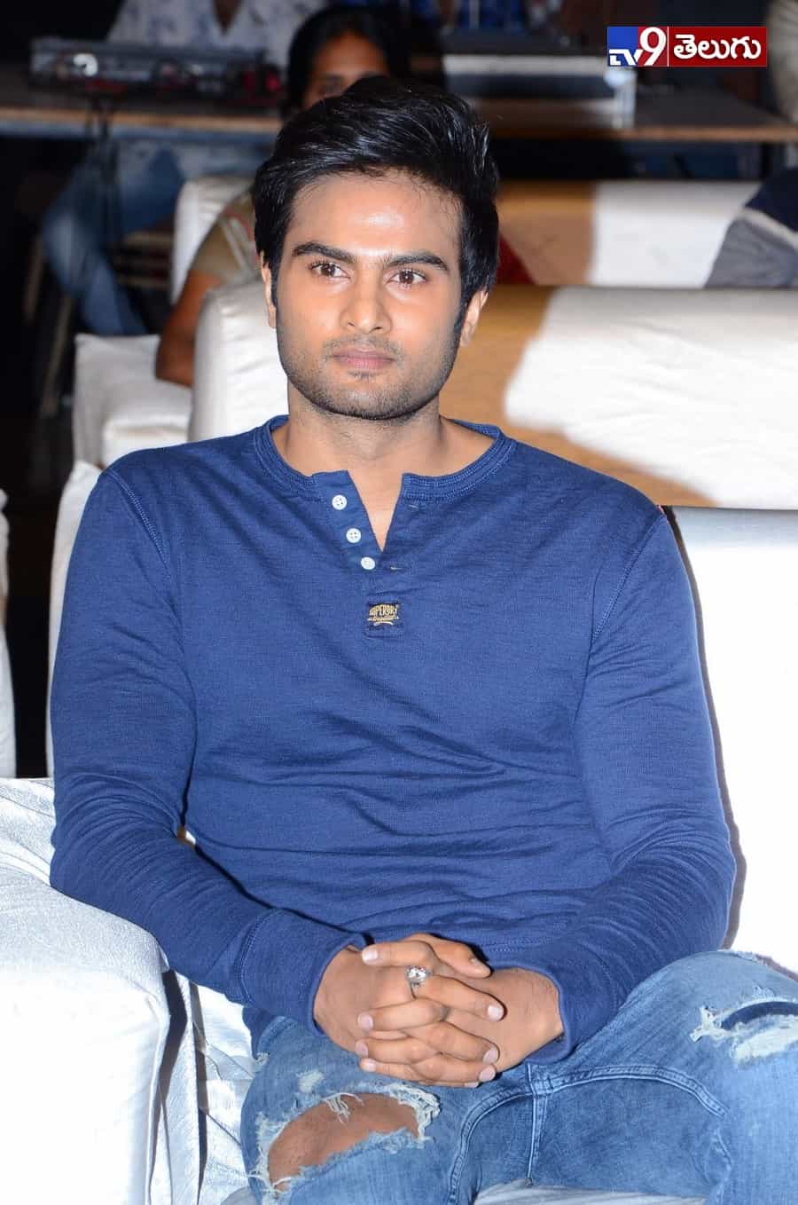 యువ హీరోల కలయిక “నిను వీడని నీడను నేనె” ఫంక్షన్ లొ