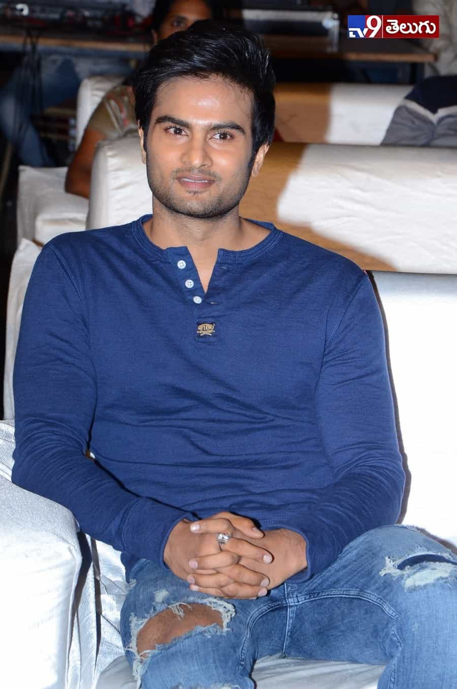 యువ హీరోల కలయిక “నిను వీడని నీడను నేనె” ఫంక్షన్ లొ