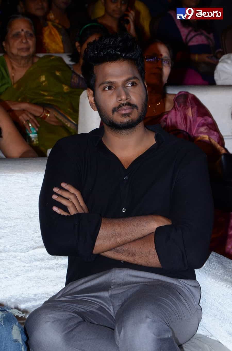 యువ హీరోల కలయిక “నిను వీడని నీడను నేనె” ఫంక్షన్ లొ
