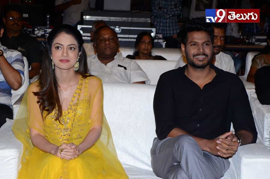 యువ హీరోల కలయిక “నిను వీడని నీడను నేనె” ఫంక్షన్ లొ