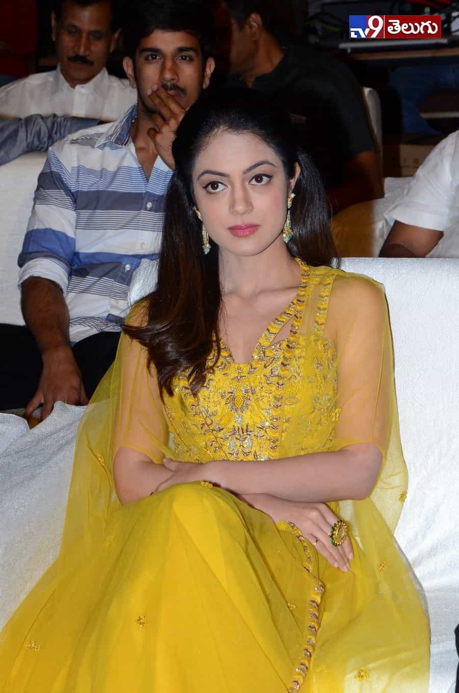 యువ హీరోల కలయిక “నిను వీడని నీడను నేనె” ఫంక్షన్ లొ