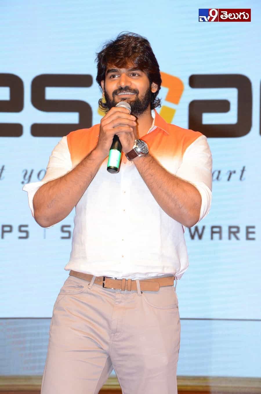 యువ హీరోల కలయిక “నిను వీడని నీడను నేనె” ఫంక్షన్ లొ