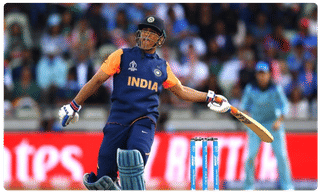 ధోనీ ఆటతీరుపై గంగూలీ గరంగరం!