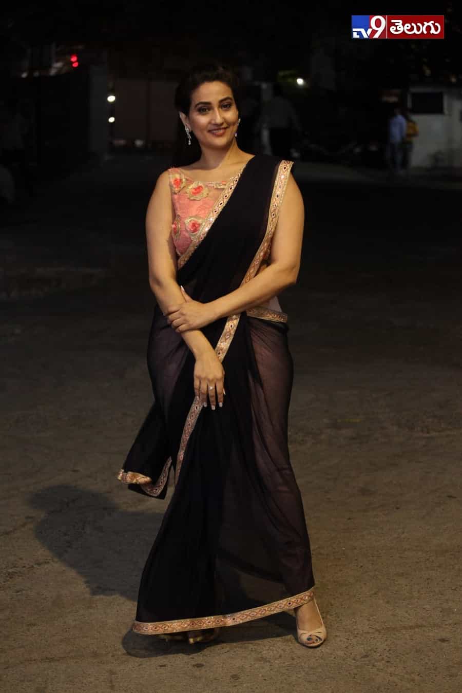 యువ హీరోల కలయిక “నిను వీడని నీడను నేనె” ఫంక్షన్ లొ