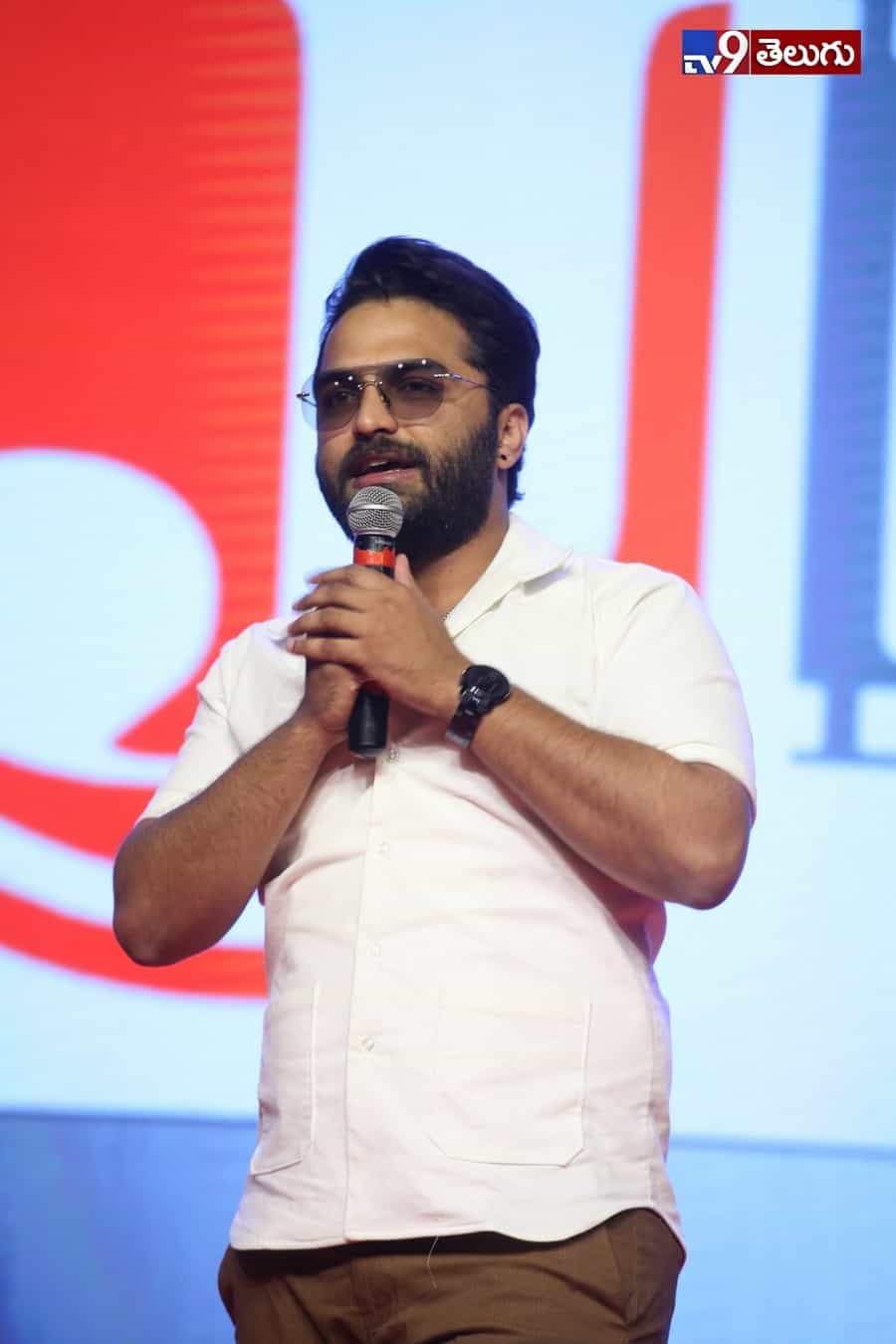 యువ హీరోల కలయిక “నిను వీడని నీడను నేనె” ఫంక్షన్ లొ