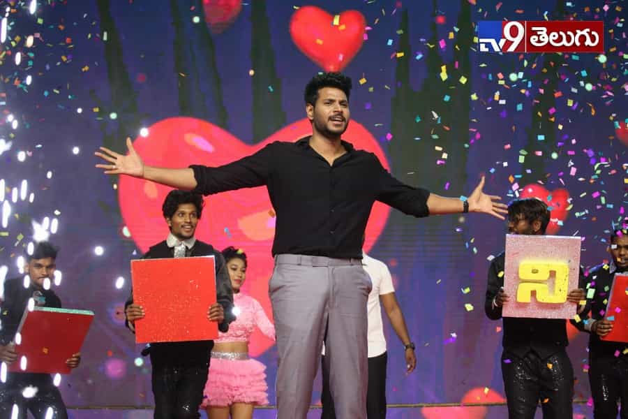 యువ హీరోల కలయిక “నిను వీడని నీడను నేనె” ఫంక్షన్ లొ