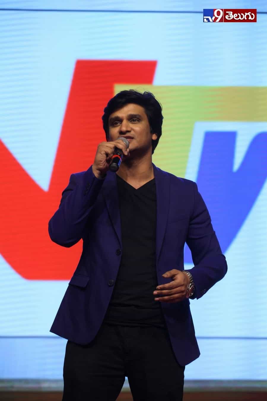 యువ హీరోల కలయిక “నిను వీడని నీడను నేనె” ఫంక్షన్ లొ